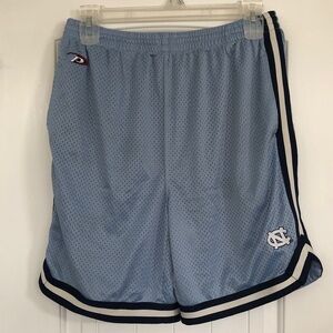 Vintage early 90s Pro Player Team UNC Tar Heels Basketball Shorts Size L